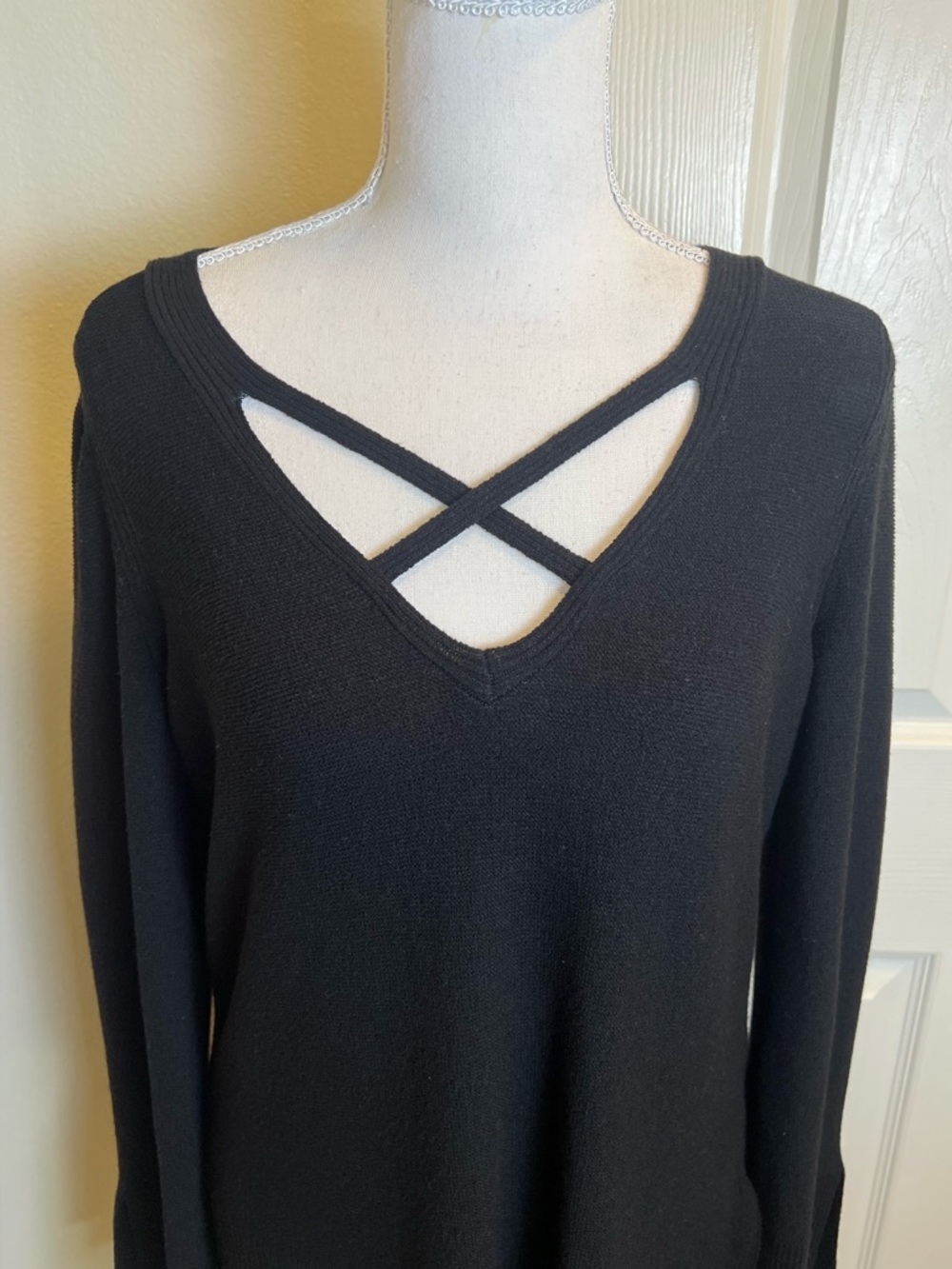 FREE PEOPLE Criss-Cross Tunic Sweater - Picture 3 of 15